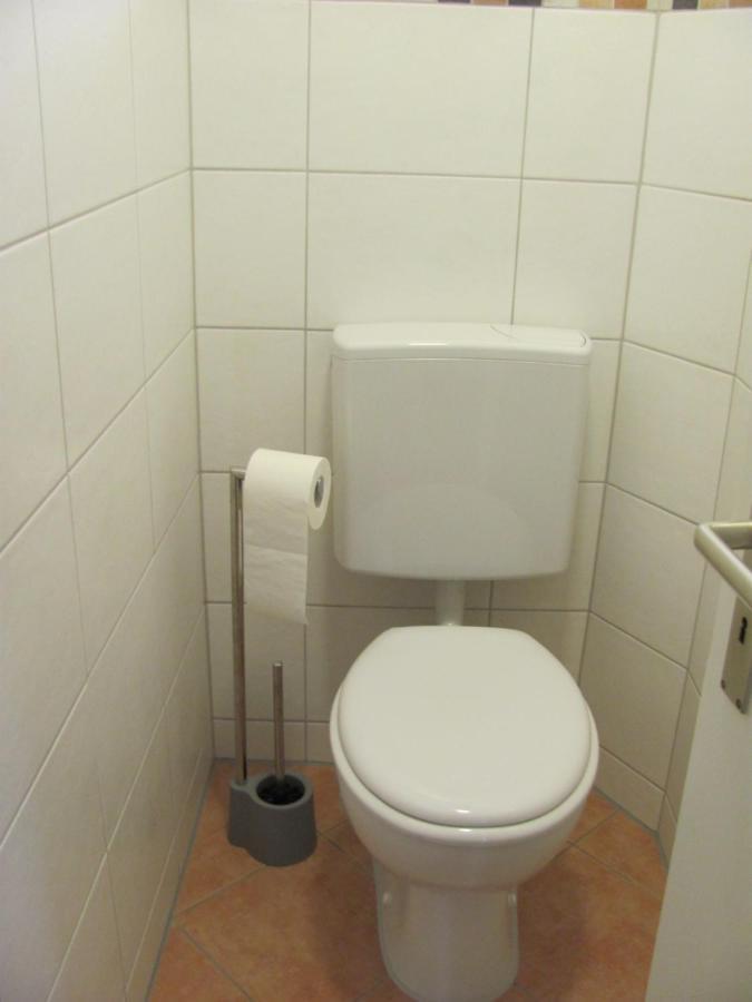 #1Gemuetliches Ruhiges Sonniges Balkonzimmer Mit Gemeinschaftsbad W-Lan Airport Nah Late Night Check In Haus Nr 9,5 Trunkelsberg Экстерьер фото