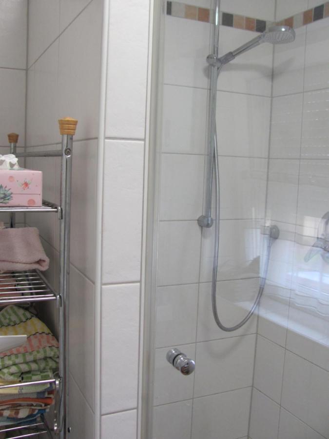 #1Gemuetliches Ruhiges Sonniges Balkonzimmer Mit Gemeinschaftsbad W-Lan Airport Nah Late Night Check In Haus Nr 9,5 Trunkelsberg Экстерьер фото