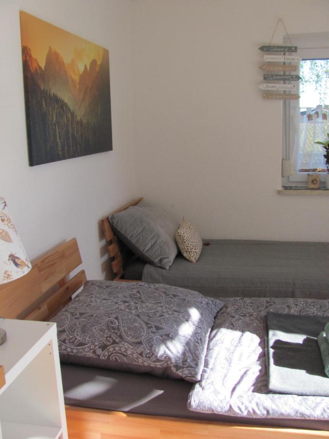 #1Gemuetliches Ruhiges Sonniges Balkonzimmer Mit Gemeinschaftsbad W-Lan Airport Nah Late Night Check In Haus Nr 9,5 Trunkelsberg Экстерьер фото